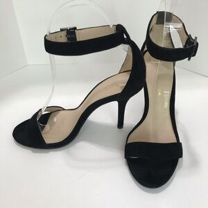 Pelle Moda Kacey-KS Black Suede Ankle Strap Heels 3.5” Open Toe Size 5